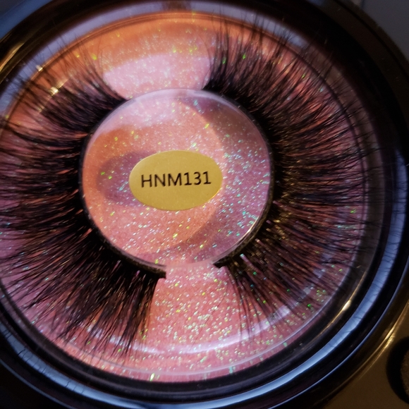 Lashed Pretty Gift Set - Picture 4 of 4